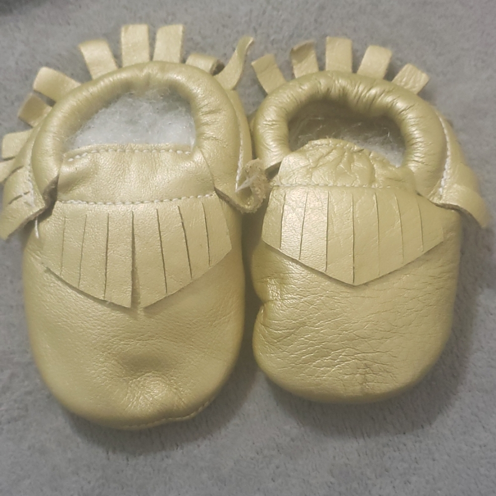 Baby leather shoes (both pairs together)